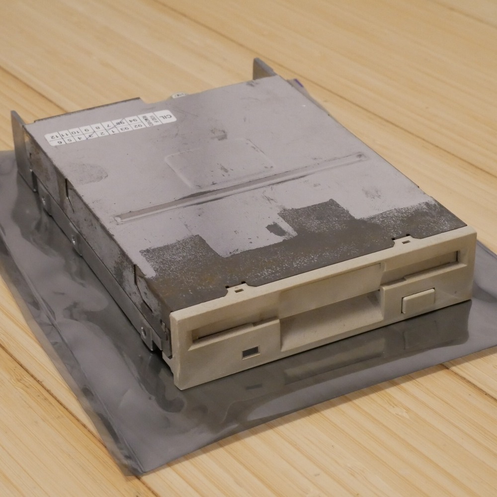 TEAC 3.5 inch‎ Internal Floppy Disk Drive Model FD-235HF Tested & Working - 24